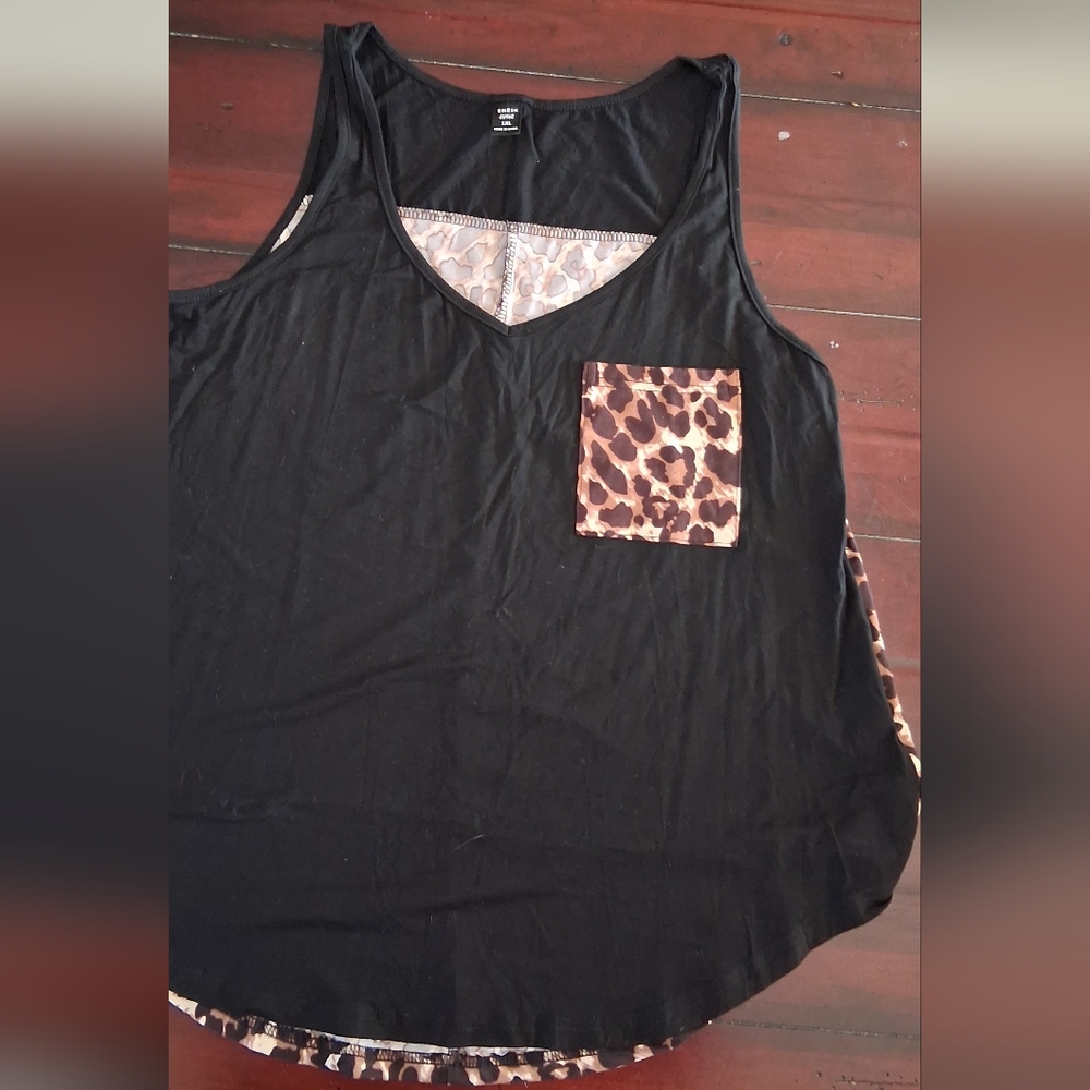 SHEIN Black Curve Tank Top